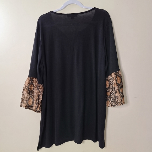 Suzanne Betro NWT blouse,sz 2X (PTP 23.5") - Picture 2 of 7